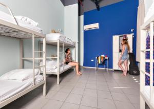 two girls in a room with bunk beds at Abraham Tel Aviv in Tel Aviv