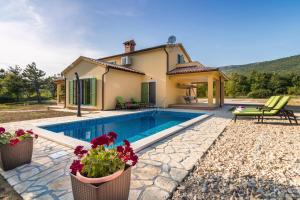 Bazén v ubytování Villa Mare & Monti Istra nebo v jeho okolí