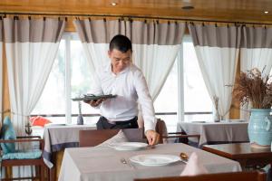 Nhà hàng/khu ăn uống khác tại Secret Halong Cruise