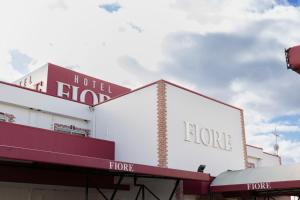 ein Gebäude mit den Aufschriften Hotel Elmo und Hoffnung in der Unterkunft HOTEL Fiore Nakagawa -Adult Only- LOVE HOTEL in Nagoya + 72 Fotos