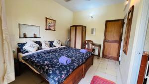 Gallery image of 2bhk flat with pool in candolim in Aguada