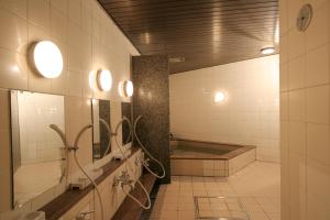 Breezbay Hotel Resort and Spa tesisinde bir banyo