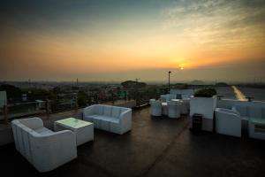 Posezení v ubytování Ascent Hotel & Cafe Malang