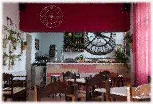El salón o zona de bar de Hostal- Restaurante Estación Vía Verde