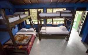 Postel nebo postele na pokoji v ubytování Arcadia Hostel Medellin + 24 fotografií