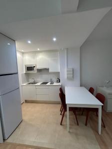 Cuina o zona de cuina de Born Studio minimum stay 30 nights, by PriorityVillas