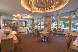 Restaurant o un lloc per menjar a Blue Dream Hotel
