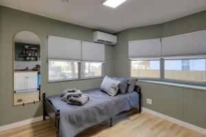 Gallery image of Steps to Orange Lake: Pet-Friendly Getaway! in Hawthorne