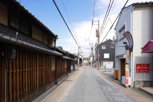 an empty street in akihabariurifecture at 桜ノ舎 in Nara