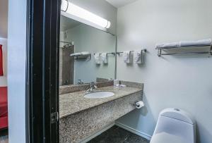 Koupelna v ubytování Motel 6-Pasadena, TX