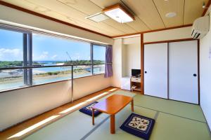 Zdjęcie z galerii obiektu Hotel South Island w mieście Miyako-jima
