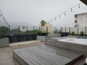 a bath tub on the roof of a building at zona balcarce in Salta