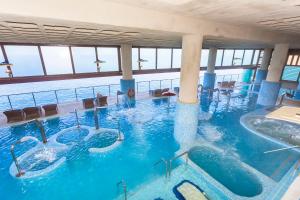 Bazén v ubytovaní Gloria Palace Amadores Thalasso & Hotel alebo v jeho blízkosti