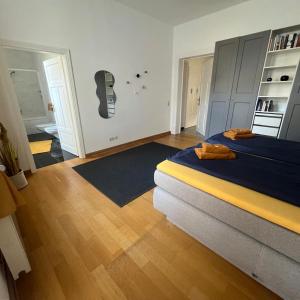 a bedroom with a bed in a room at Ferienwohnung Marie in Bad Elster