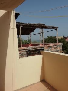a view from the roof of a house at Maison Manour Studio 4 personen in Mbour
