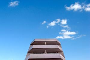 El edificio en el que está el hotel