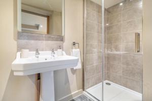 a bathroom with a sink and a shower at 2 Bed in Heveningham oc-w29034 in Heveningham +30 photos
