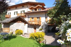 A garden outside Residence Ca' Delle Margherite
