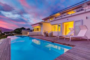Bazén v ubytování Amanzi Island Boutique Hotel nebo v jeho okolí