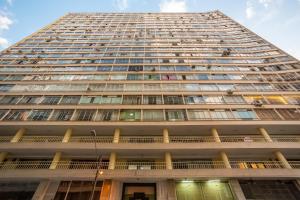 a tall building with a lot of windows at Edifício ASA- ASA001 in Curitiba