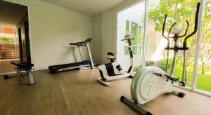 Fitness centrum a/nebo fitness zařízení v ubytování Baan View Viman 416 By Montri