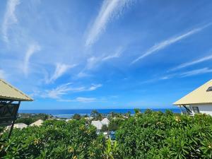 a view of the ocean from a resort at La splendide Coralline in La Saline Les hauts 