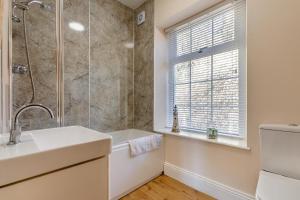 a bathroom with a sink and a shower at 2 Bed in Ingleton oc-w31066 in Ingleton +12 photos