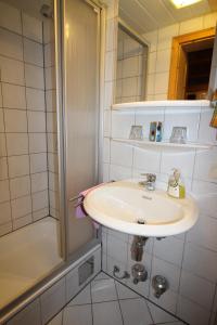 Koupelna v ubytování Gästehaus Schachnerhöhe