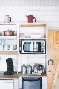 Cucina o angolo cottura di Akurgerði Guesthouse 2 - Country Life Style