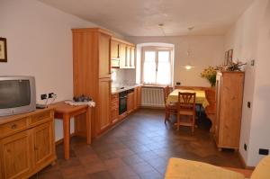A kitchen or kitchenette at Residence Ca' Delle Margherite