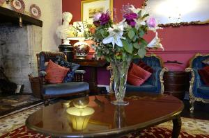 Posezení v ubytování Meryan House Hotel