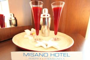 Все необхідне для приготування чаю та кави в Hotel Misano