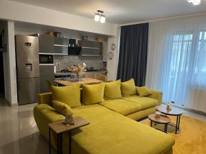 A kitchen or kitchenette at Apartament D&D