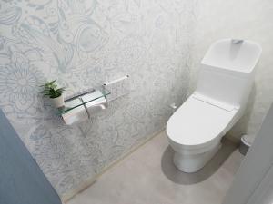 a bathroom with a white toilet in a room at アンドスティ鴨川 in Kamogawa +34 photos
