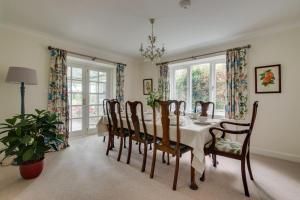 a dining room with a table and chairs at 3 Bed in Cley oc-2122 in Cley next the Sea