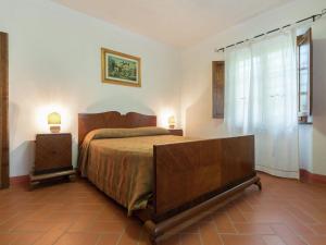 A bed or beds in a room at Holiday Home Rosignano near the Sea