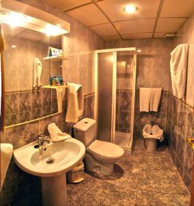 Kúpeľňa v ubytovaní Hostal Apolo Trece