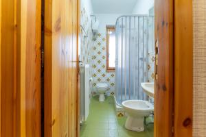 Gioelia tesisinde bir banyo +28 fotoğraf