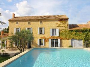 Gallery image of Quaint Holiday Home in Aywaille with Sauna, bubble bath in Carpentras