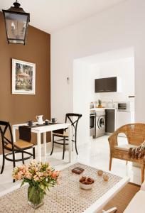 Kuchyňa alebo kuchynka v ubytovaní Apartamentos Mariscal