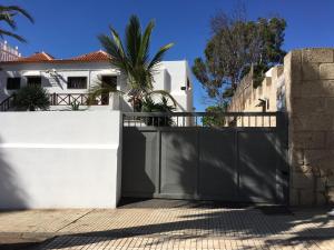 Edificio en el que se encuentra el hostal o pensión