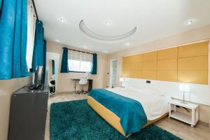 Postel nebo postele na pokoji v ubytování Hotel Phenix + 37 fotografií