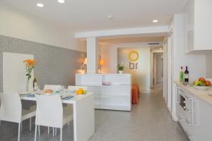 Kuchyň nebo kuchyňský kout v ubytování Apartamentos Turísticos Mix BR AT2179