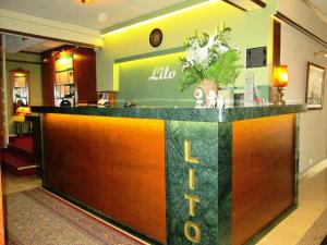 Zona de hol sau recepție la Hotel Lito