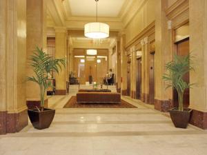The lobby or reception area at Global Luxury Suites at The White House