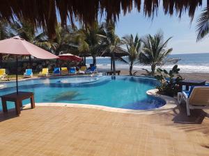 Bazén v ubytování Hotel Hawaian Paradise nebo v jeho okolí
