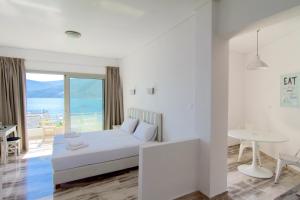 O zonă de relaxare la Belvedere Suites Korfos
