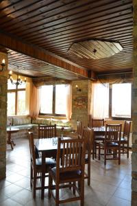 En restaurant eller et andet spisested på Guesthouse Rodamos