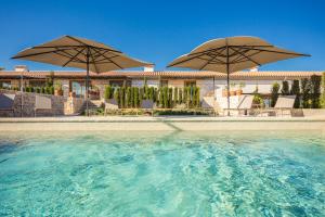 Bazén v ubytovaní Sa Nau Agroturismo - Adults Only over 16 alebo v jeho blízkosti