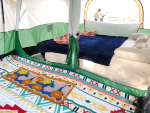 a room with a bed in a tent at mist valley in Ban Nong Chaeng